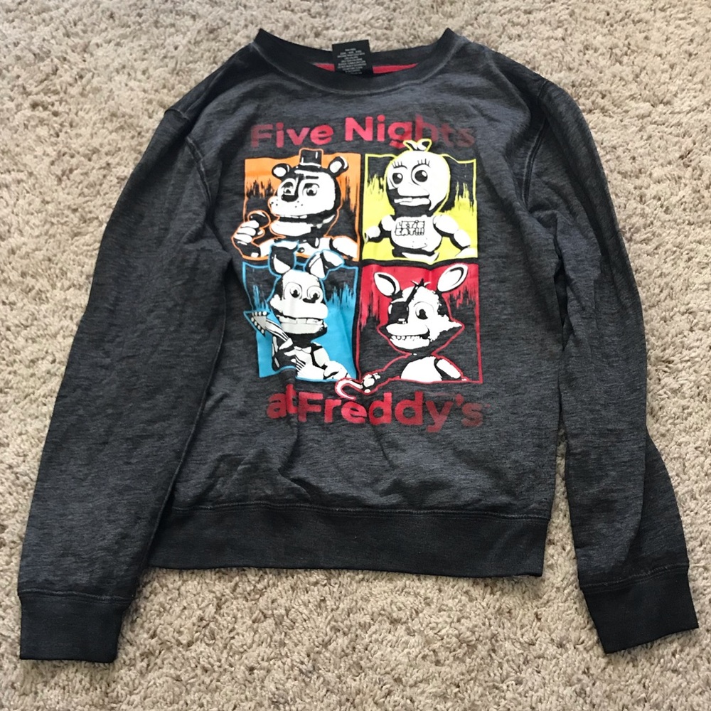 Grey sweatshirt